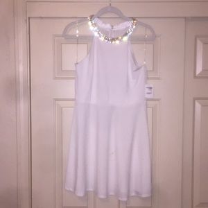 Beautiful white dress never been worn